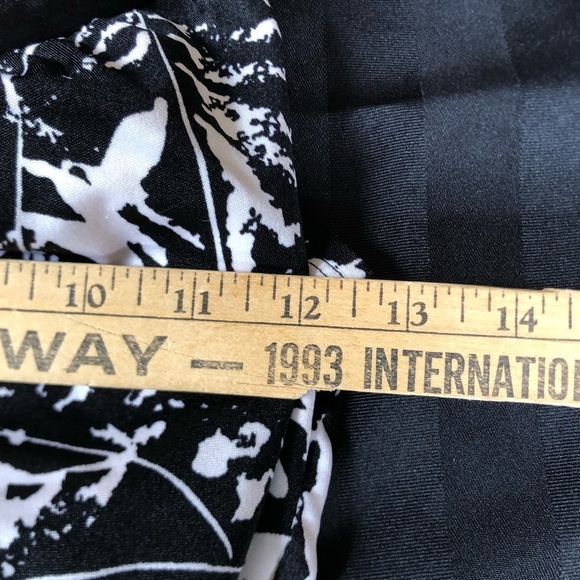 Vtg Black and White One Piece Swimsuit - Picture 13 of 13